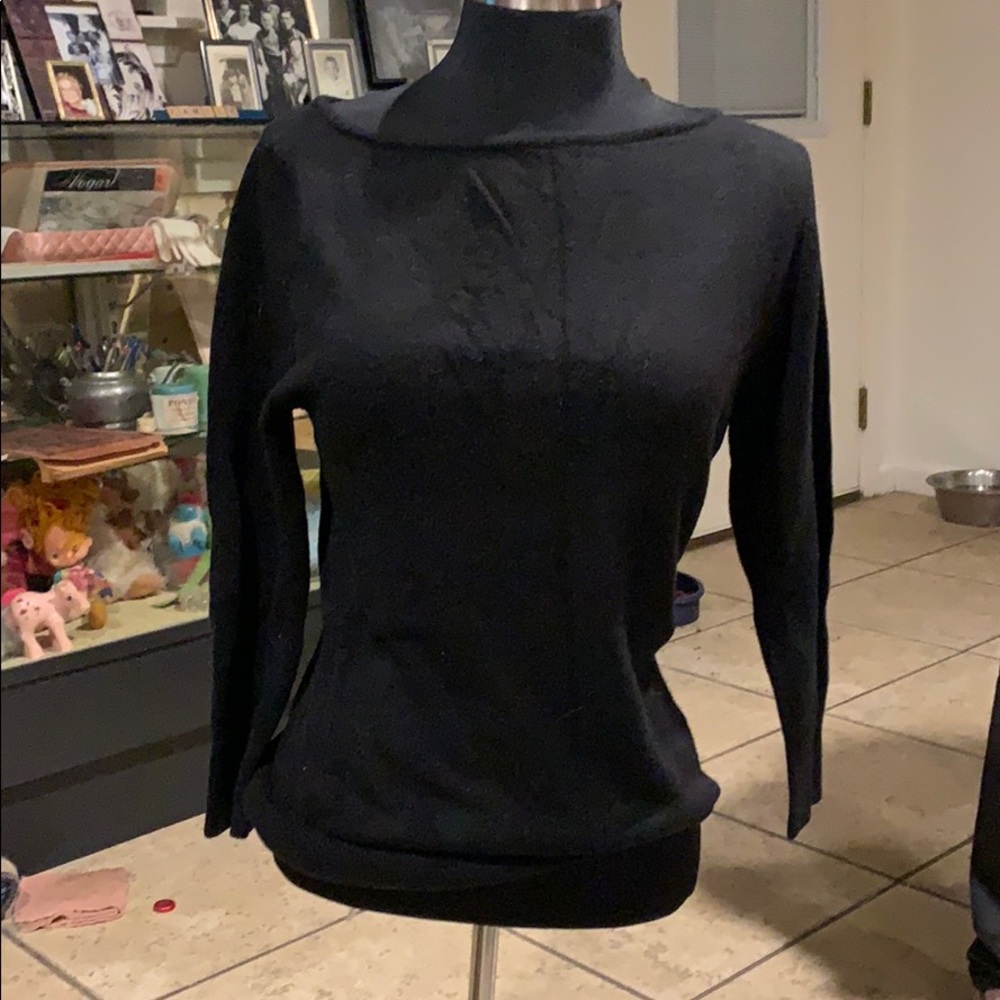 3/4 length black sweater